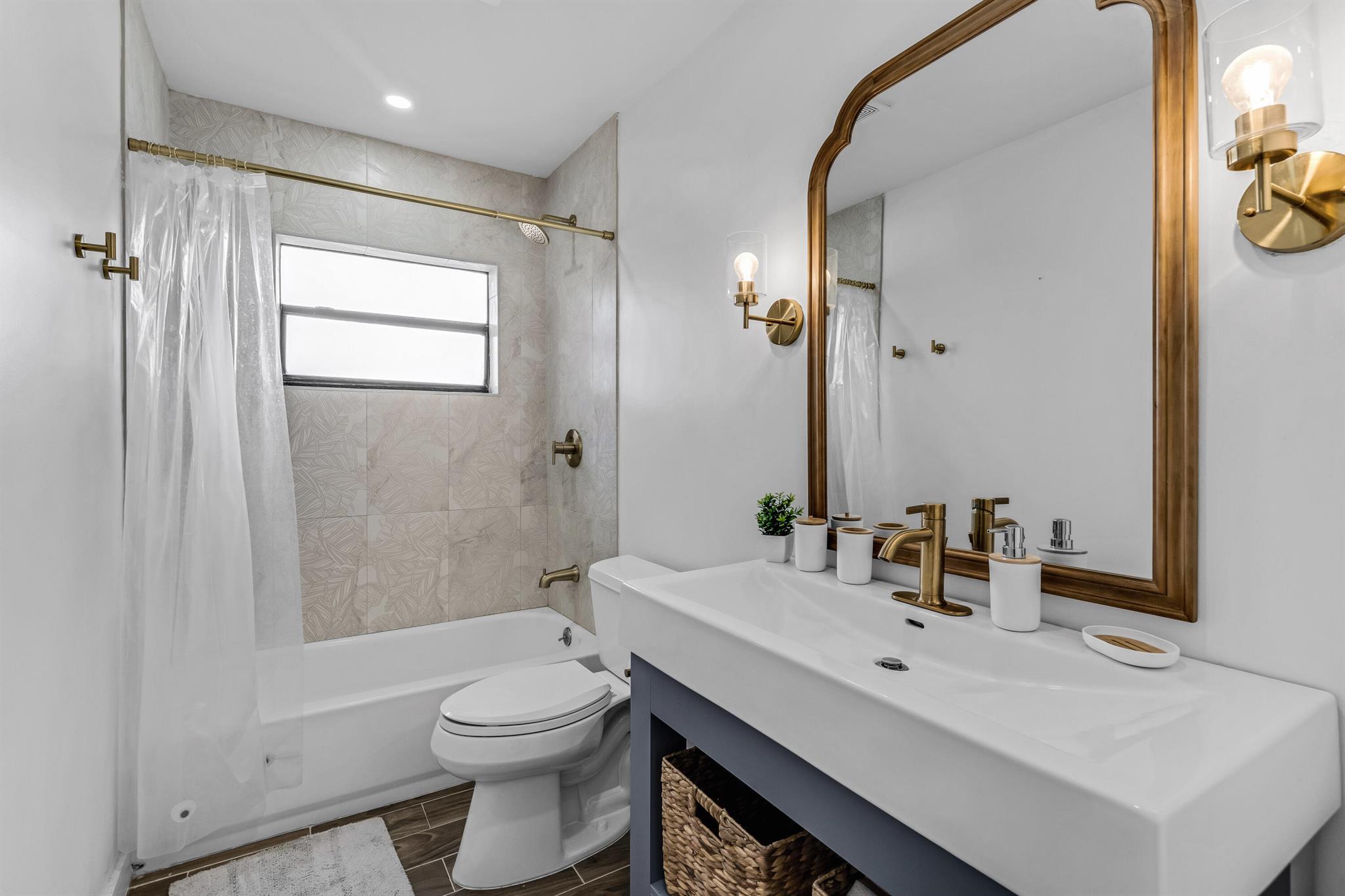 PALM SPRINGS VILLAGE 4 - Residential