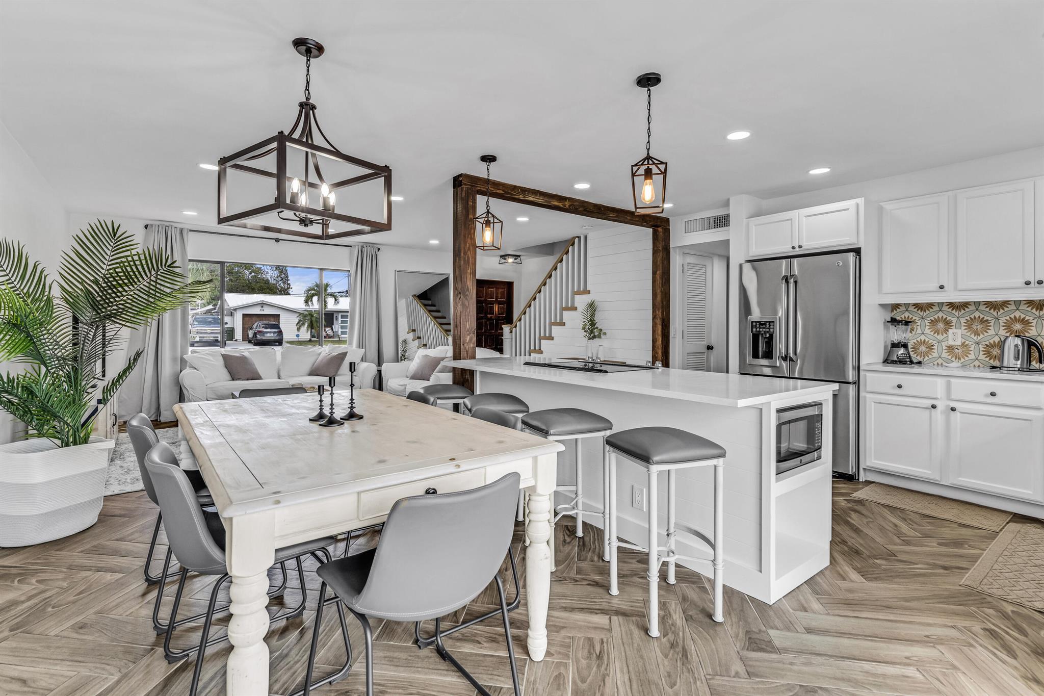 PALM SPRINGS VILLAGE 4 - Residential