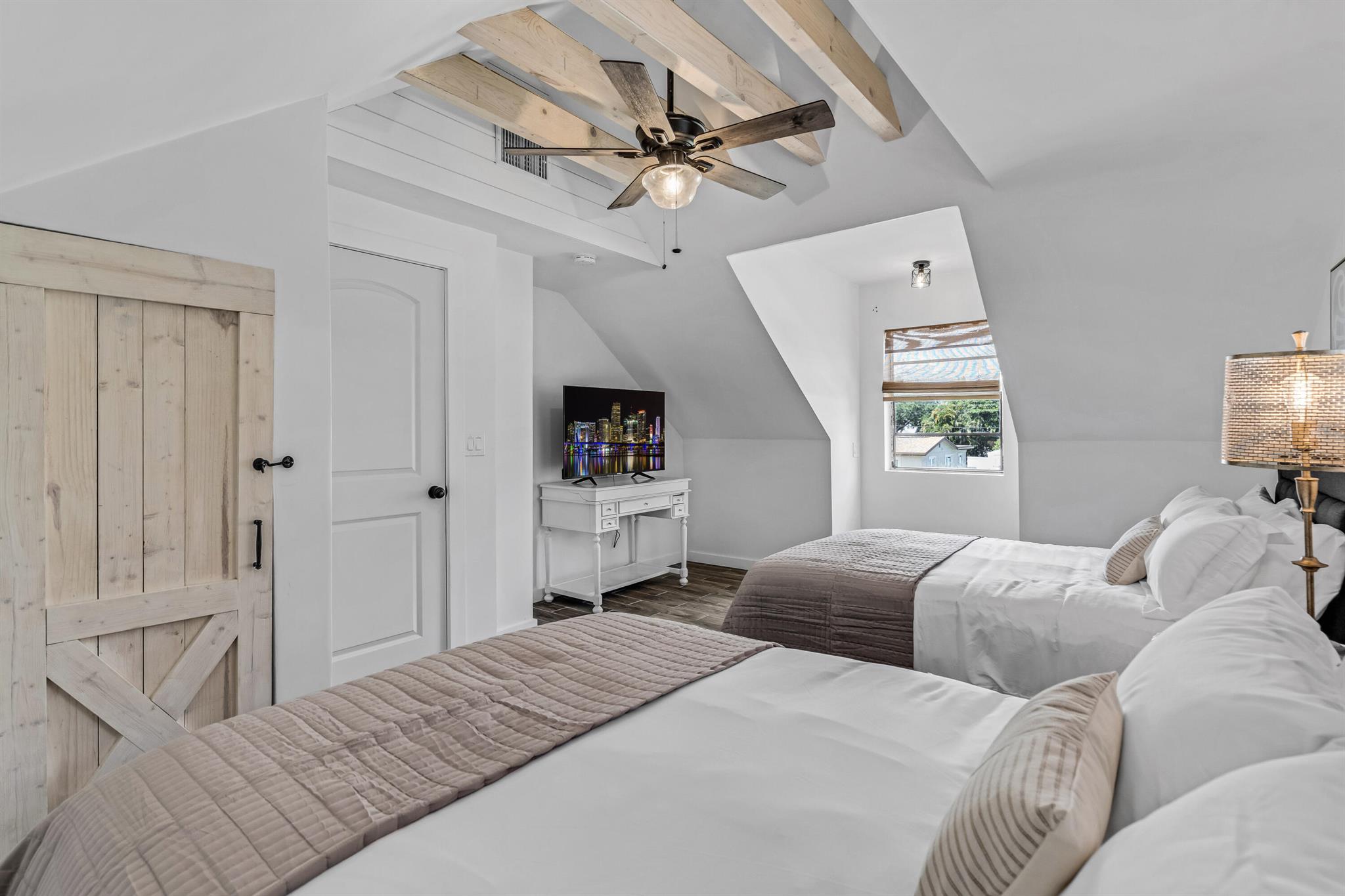 PALM SPRINGS VILLAGE 4 - Residential