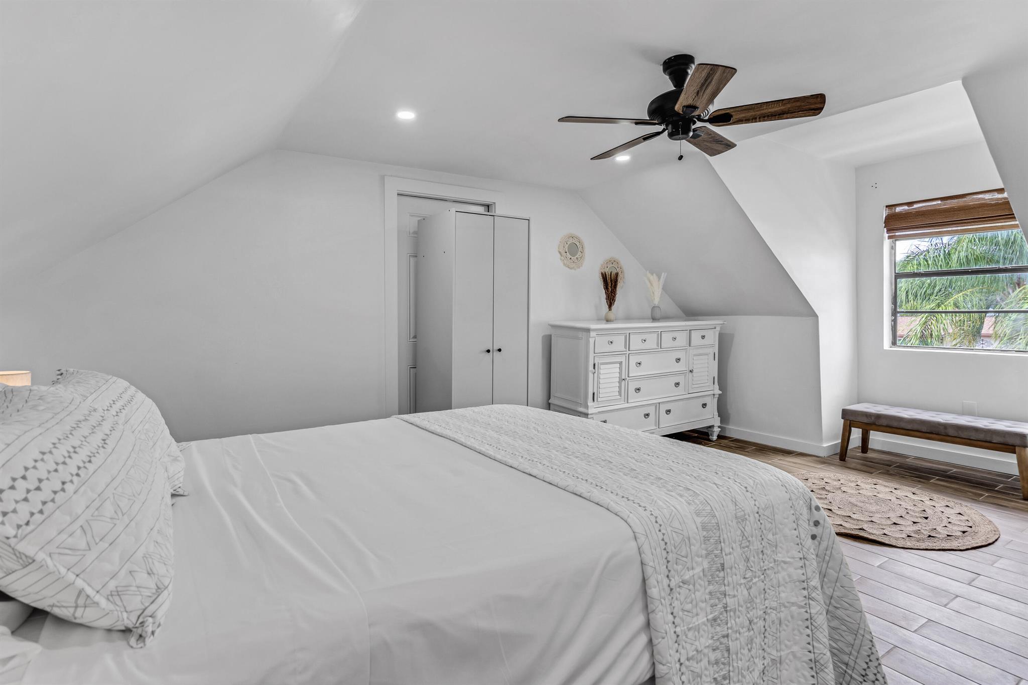 PALM SPRINGS VILLAGE 4 - Residential