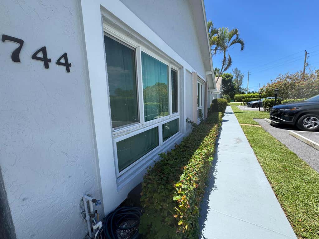 Photo of 744 Lago Road #1f, Delray Beach, FL 33445 (MLS # B26037994)
