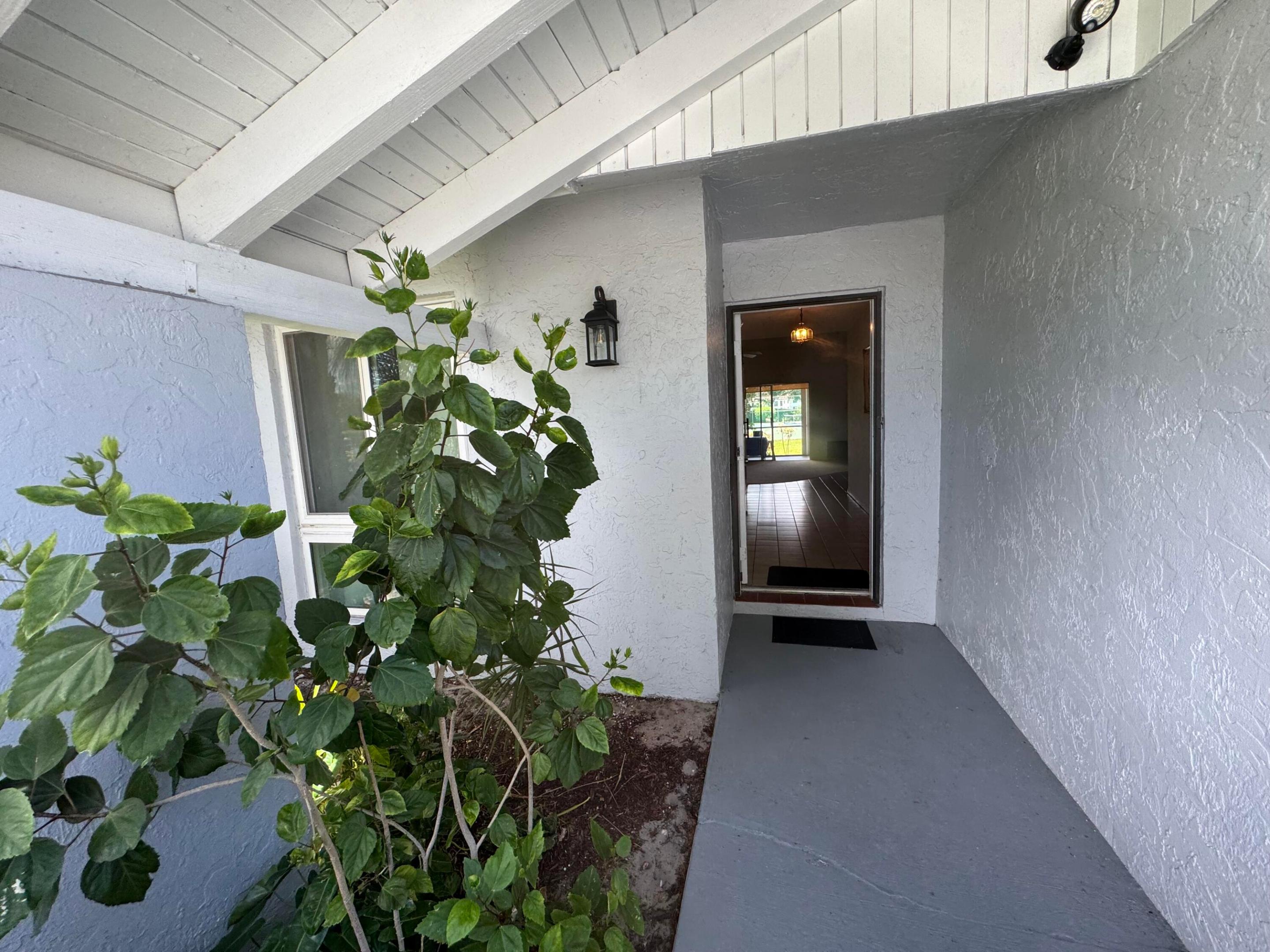 Properties 744 Lago Road 1f