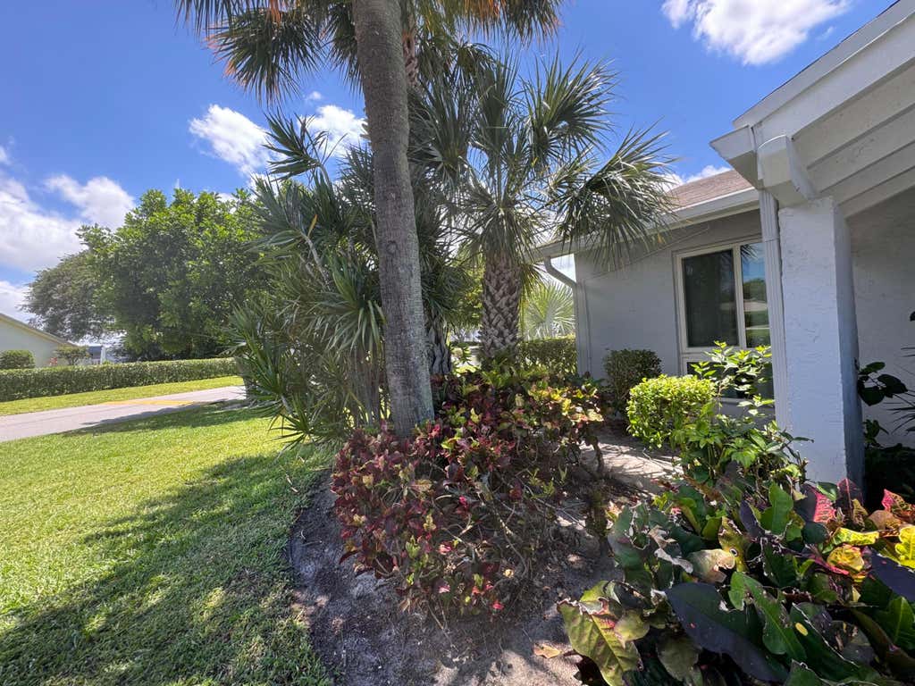 Photo of 744 Lago Road #1f, Delray Beach, FL 33445 (MLS # B26037994)