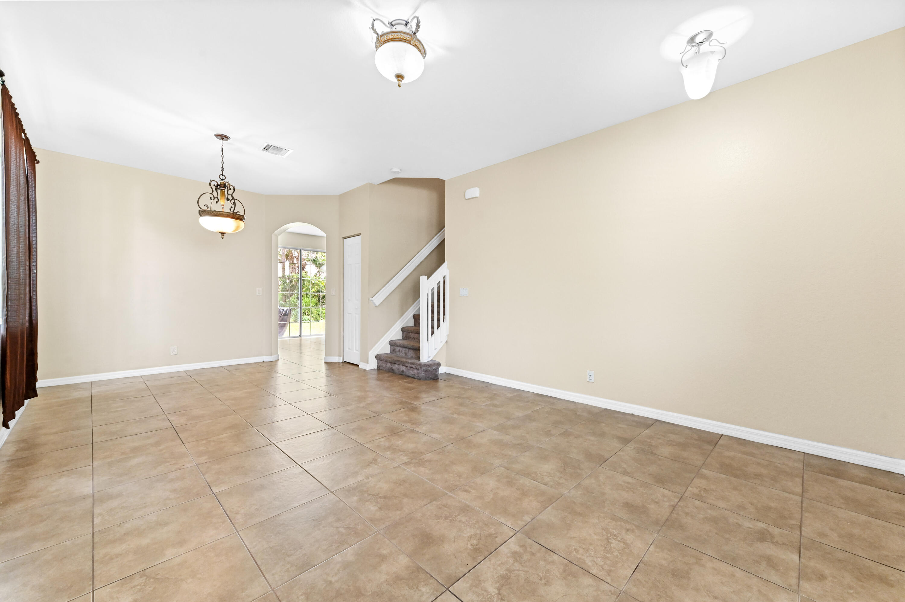 6819 Osage Circle