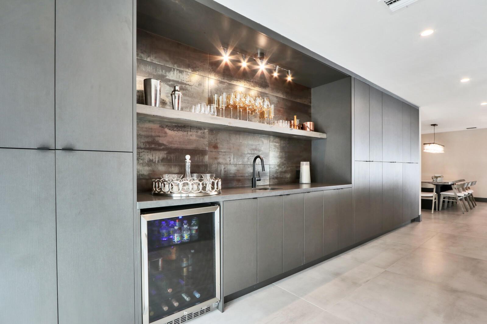 TOMKUS - Residential Lease