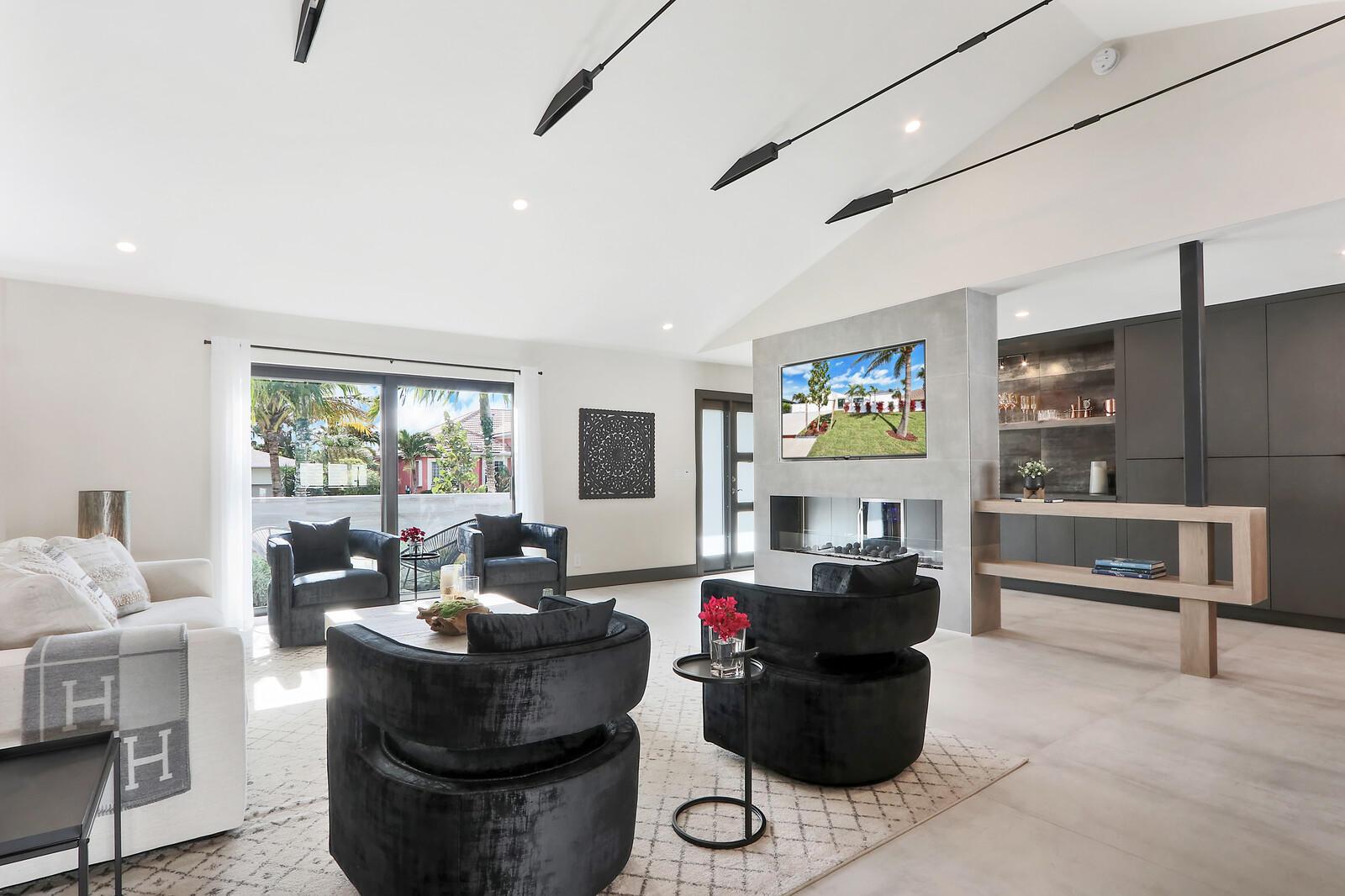 TOMKUS - Residential Lease