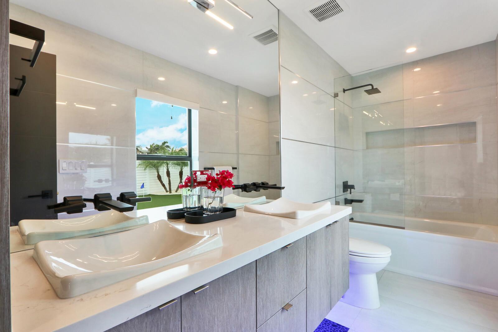 TOMKUS - Residential Lease