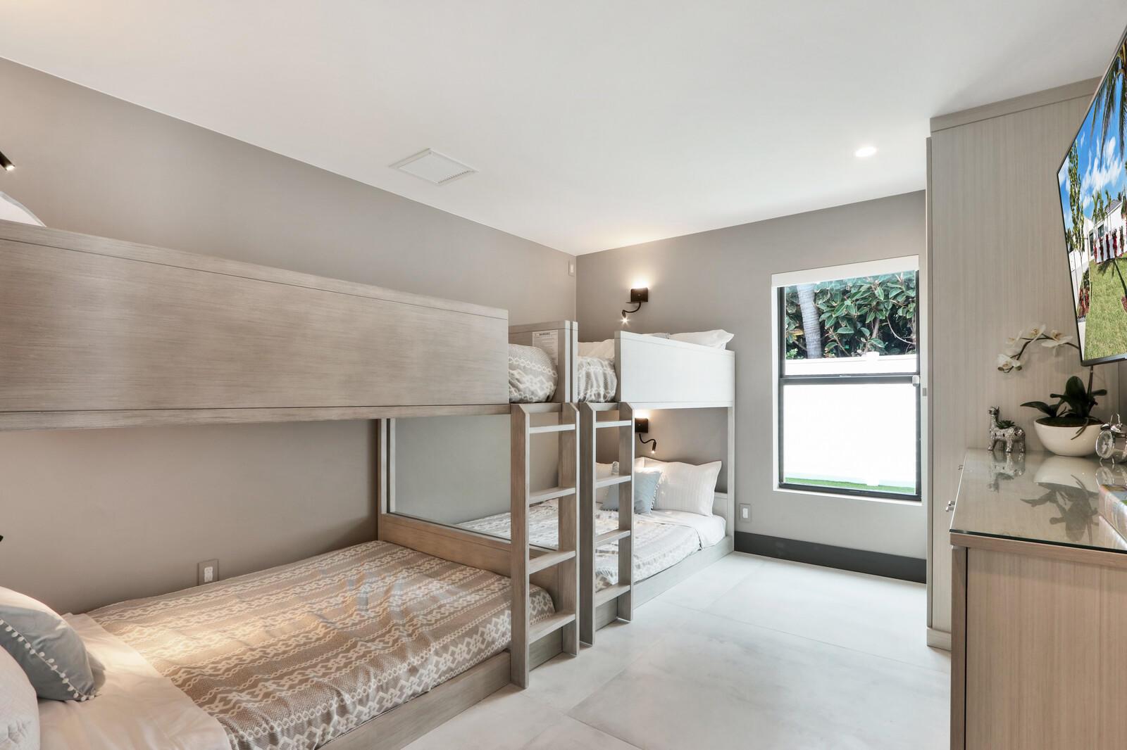 TOMKUS - Residential Lease