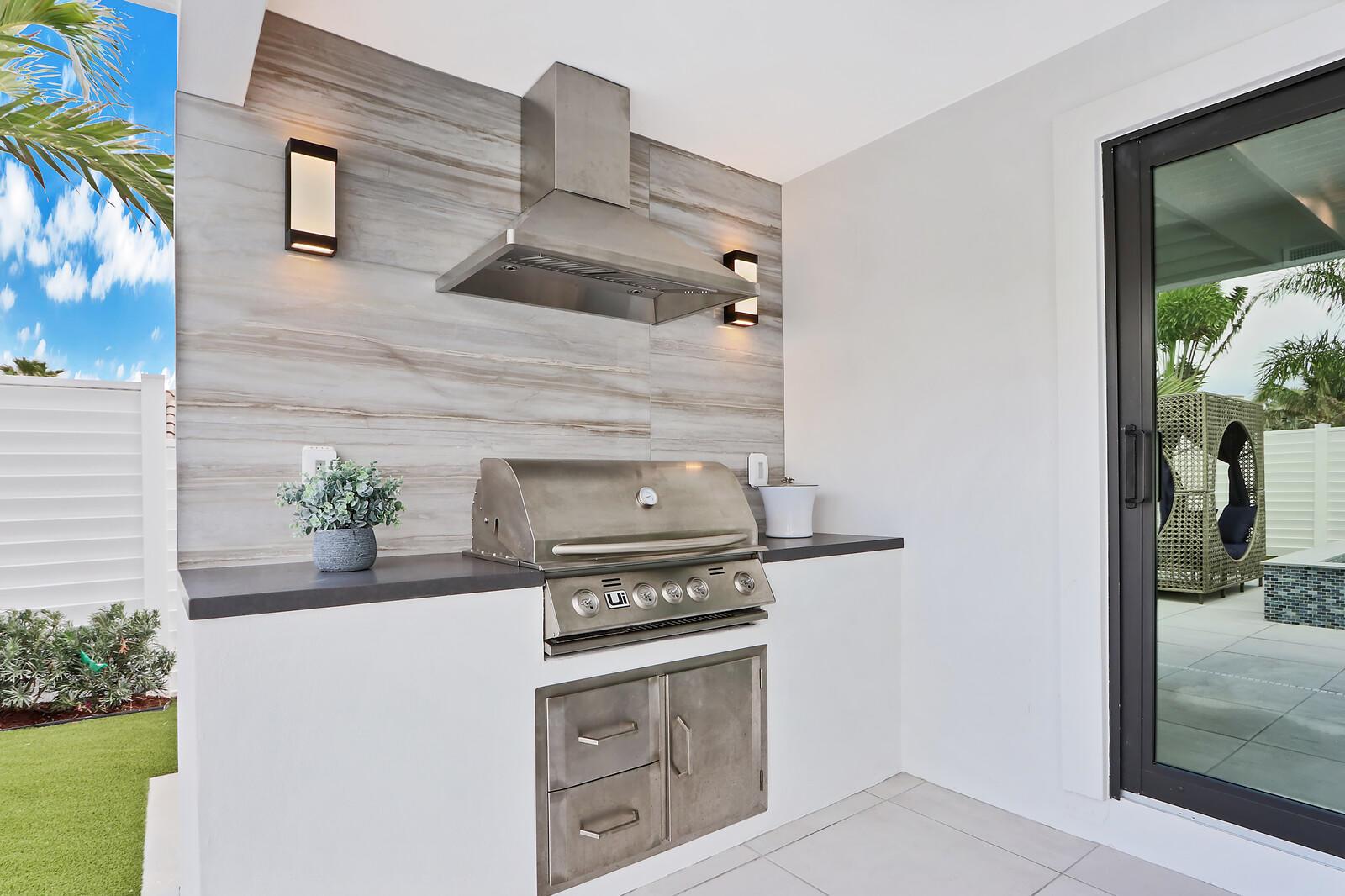 TOMKUS - Residential Lease