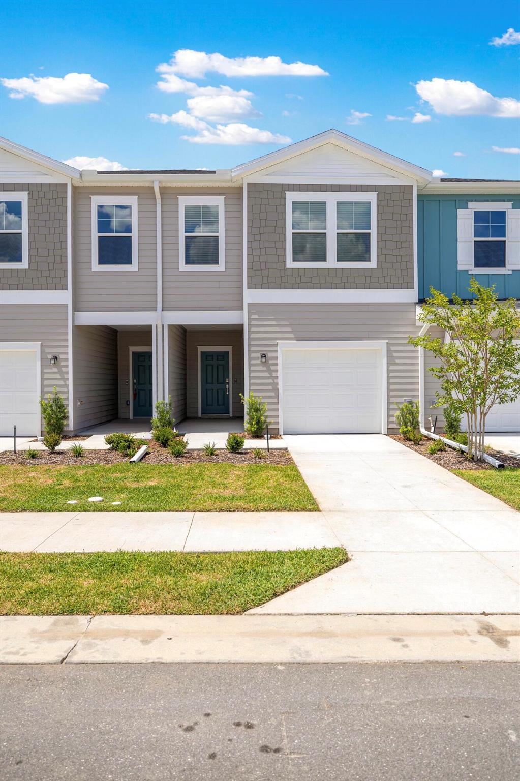 New Lennar townhome available starting July 28, 2025, in the highly sought-after Oak Hammock Preserve community in southeast Ocala. This spacious Lincoln model features 3 bedrooms, 2.5 bathrooms, and a one-car garage. The unit includes upgraded finishes such as 5 ceiling fans, a stylish kitchen backsplash, and a chandelier-style light fixture in the dining area. Enjoy a low-maintenance lifestyle with high-speed internet, trash collection, lawn care, washer, and dryer all included in the rent. Conveniently located near hospitals, shopping centers, schools, and just minutes from downtown Ocala. Don't miss the opportunity to be the first to live in this beautiful new home in Oak Hammock Preserve.