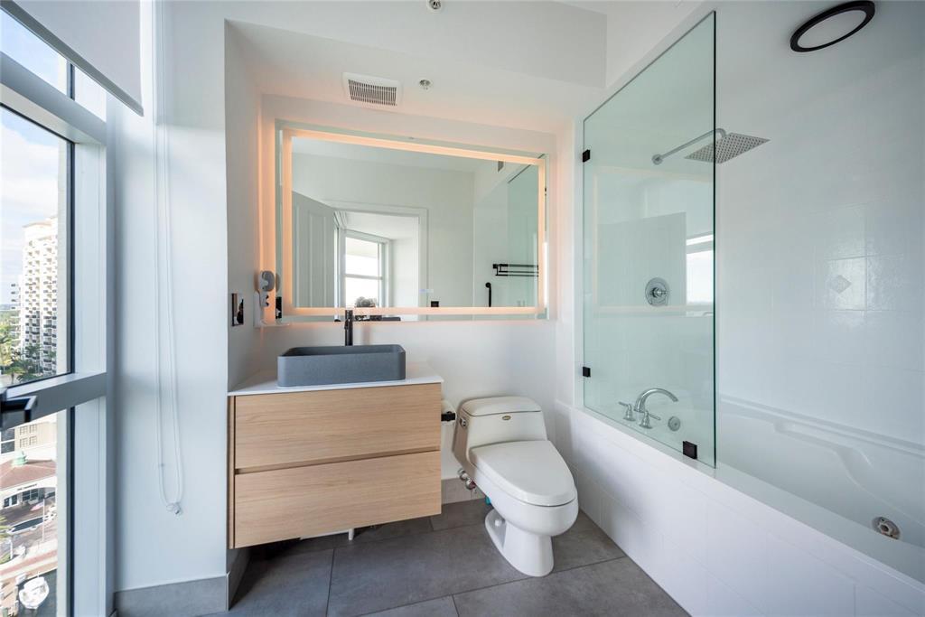 ESPLANADE ON THE NEW RIVER CONDO - Residential