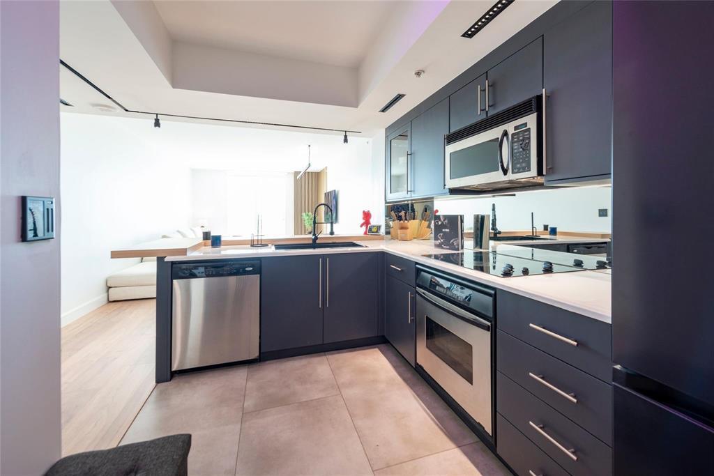 ESPLANADE ON THE NEW RIVER CONDO - Residential