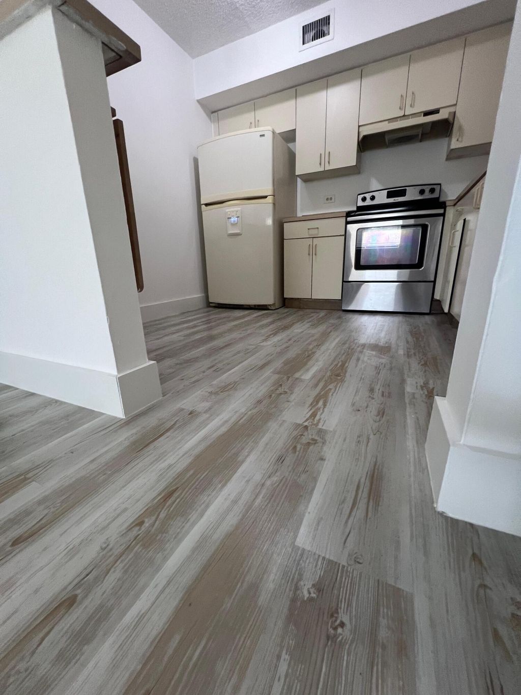 Photo of 3700 N 56th Avenue #1003, Hollywood, FL 33021 (MLS # B26000104)