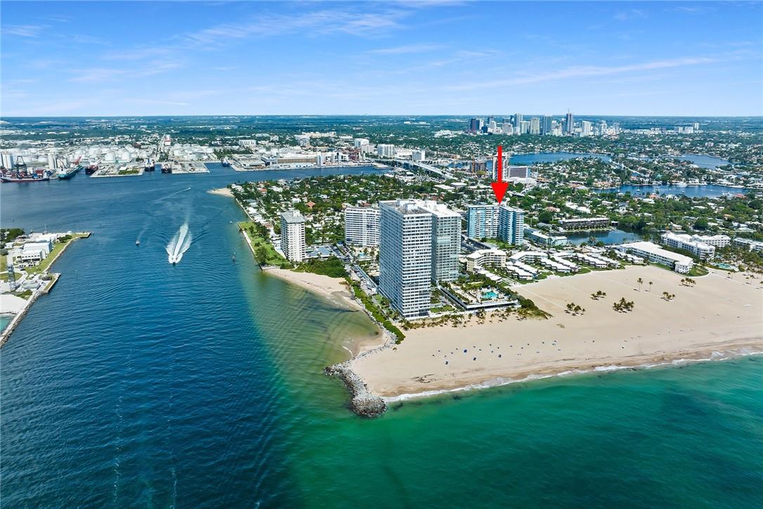 Breakwater Towers - Residential