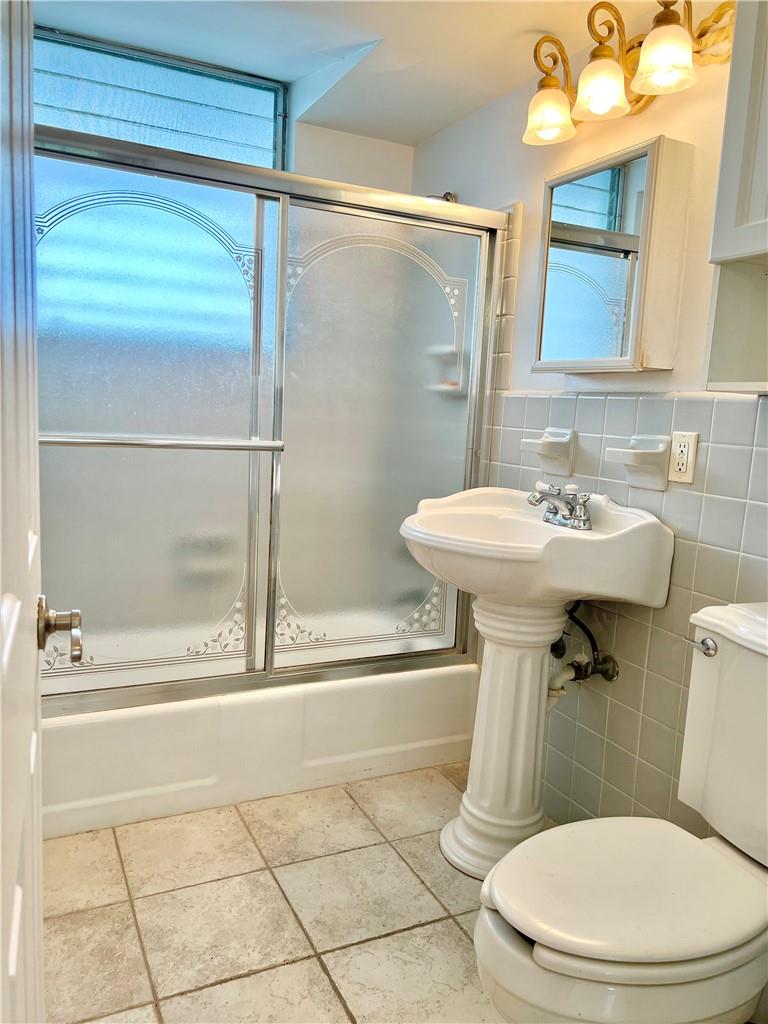 Breakwater Towers - Residential