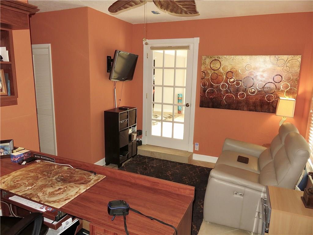 Coral Woods 33-25 B - Residential