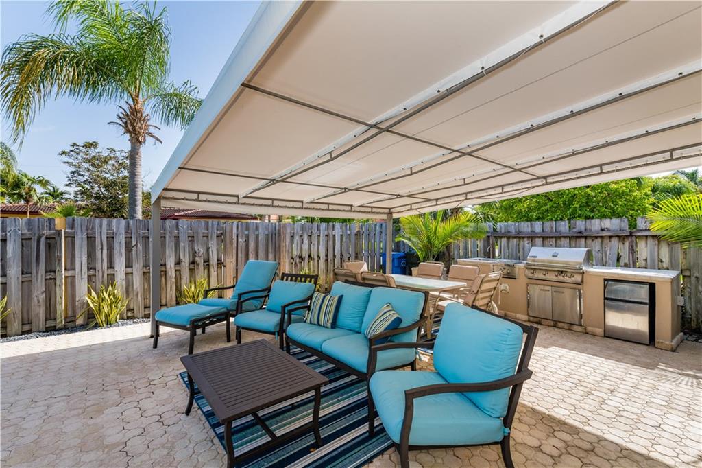 Coral Woods 33-25 B - Residential