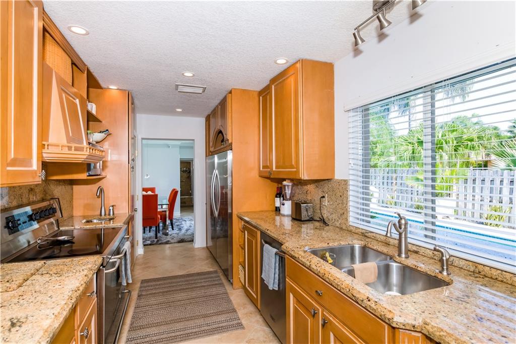 Coral Woods 33-25 B - Residential