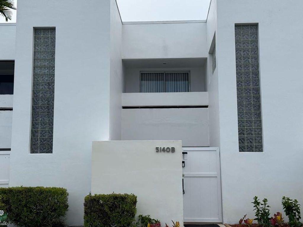 Photo of 5140 ELMHURST Road #B, West Palm Beach, FL 33417 (MLS # B26055499)