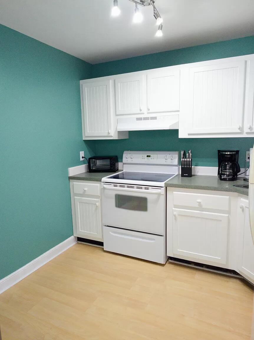 POMPANO BEACH CLUB NORTH CONDO - Residential Lease