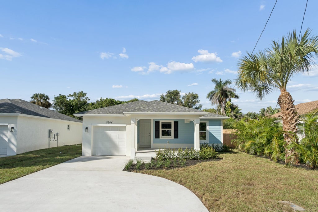 Photo of 5644 SE 45th Avenue, Stuart, FL 34997 (MLS # B26090203)
