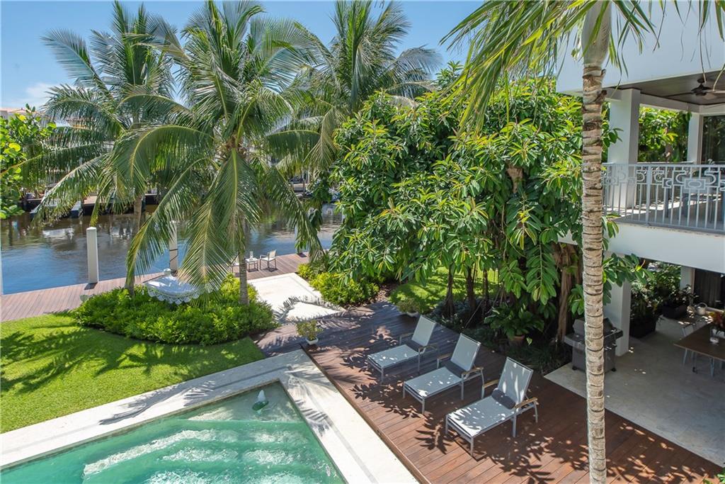 Las Olas Isles - Residential