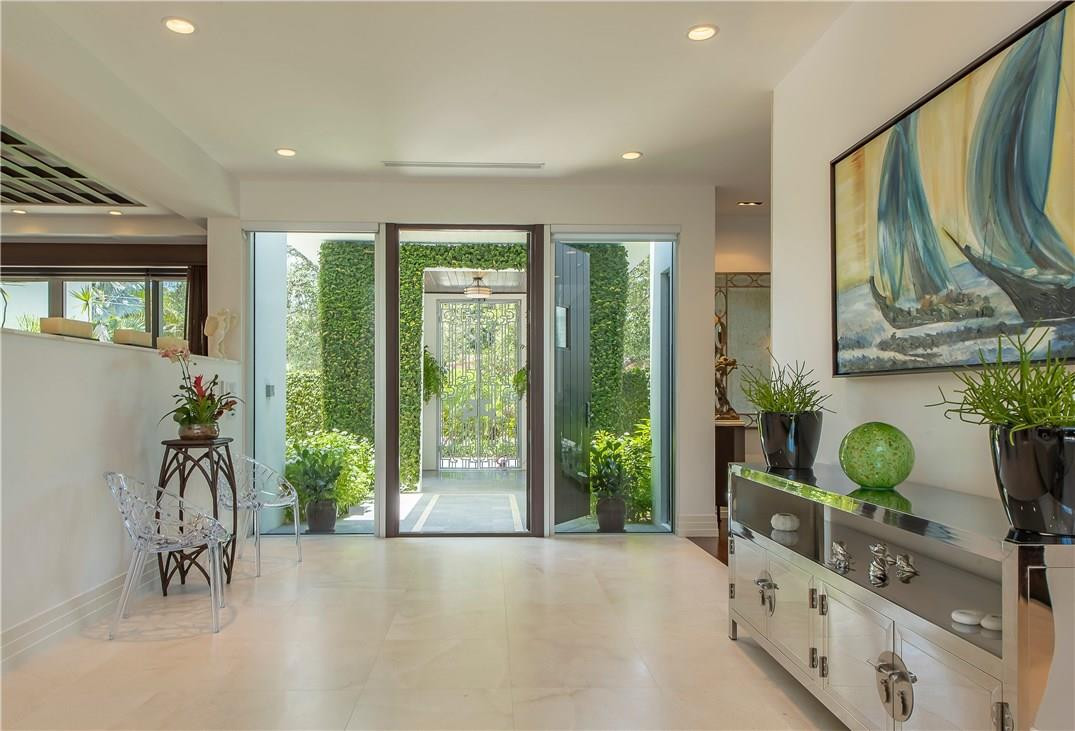 Las Olas Isles - Residential