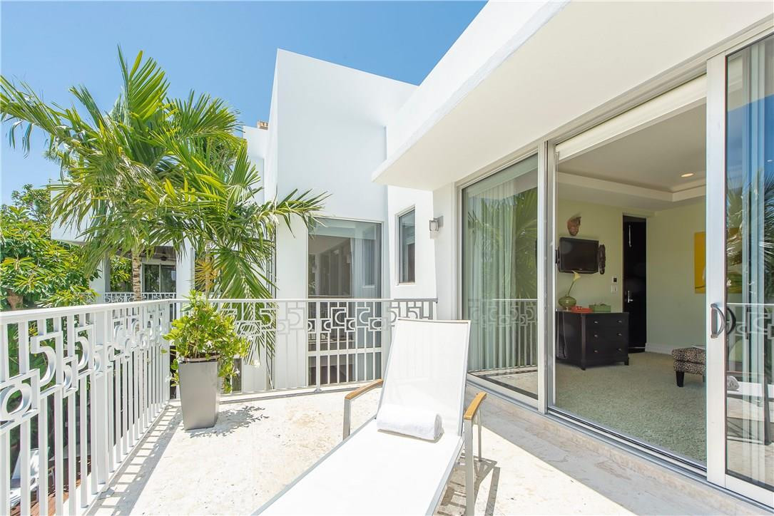 Las Olas Isles - Residential