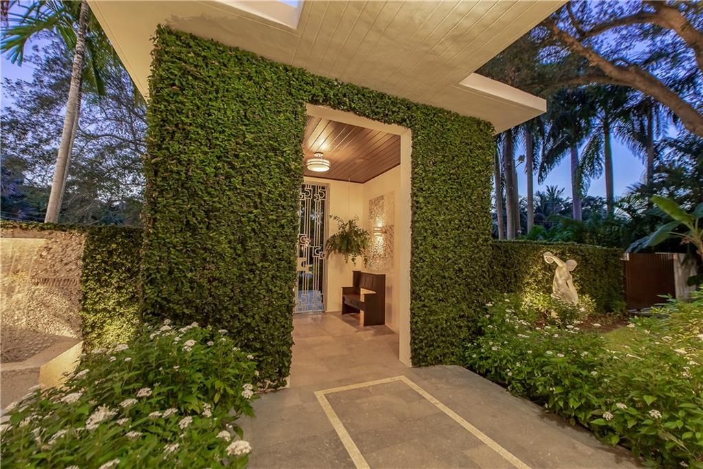 Las Olas Isles - Residential