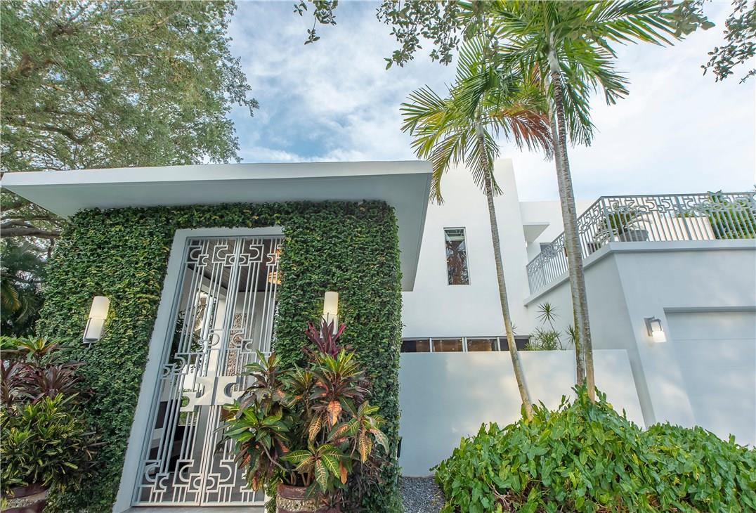 Las Olas Isles - Residential