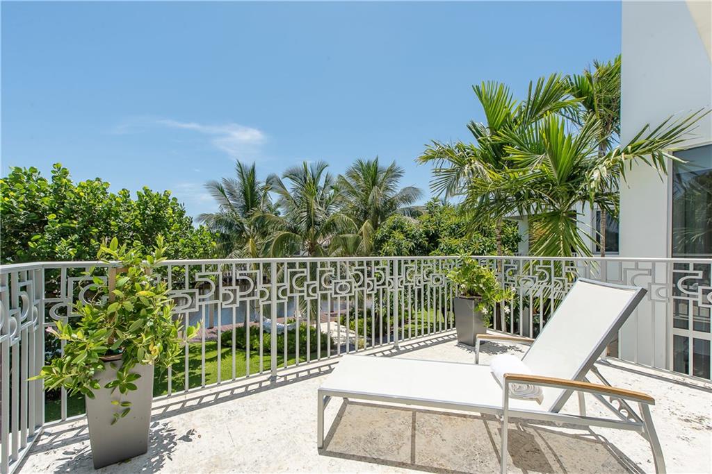 Las Olas Isles - Residential