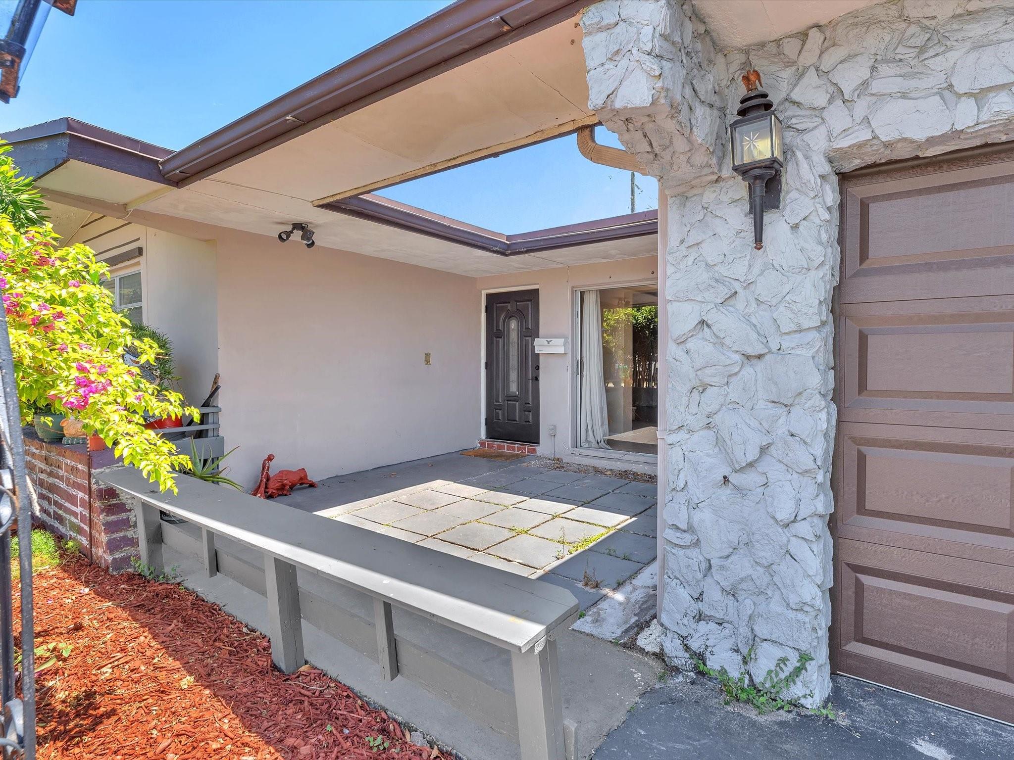 6772 Camelia Dr