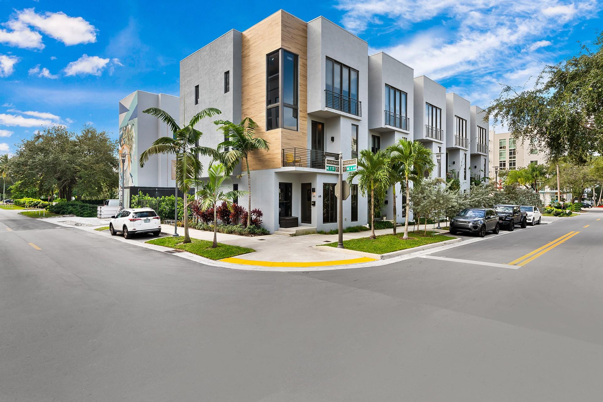 645 NE 4th Ave