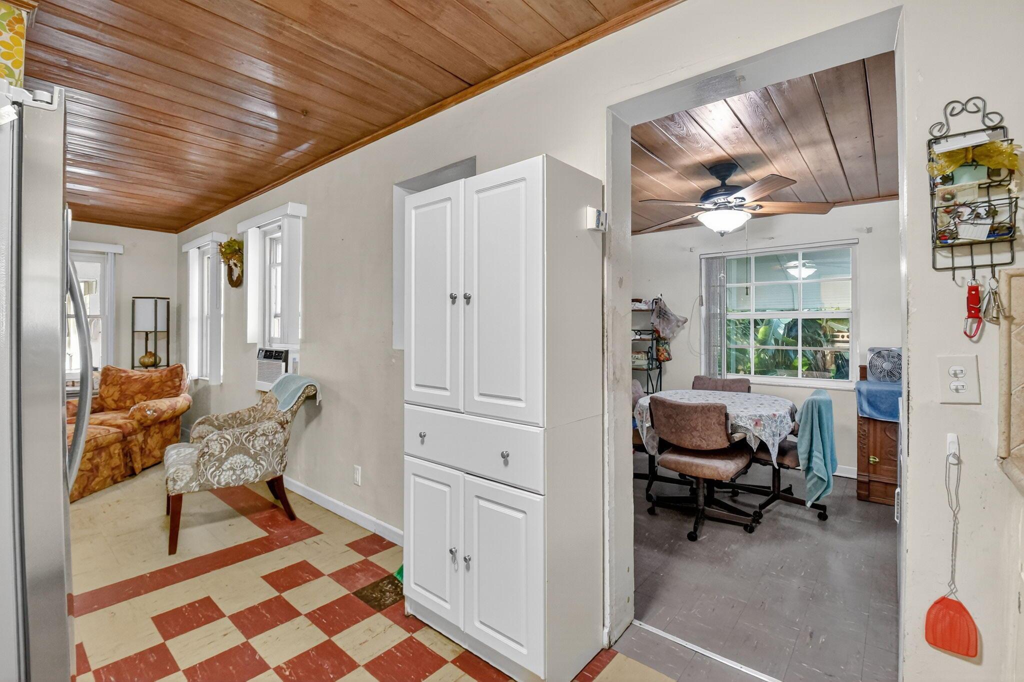 LAKEWOOD GARDENS 1 - Residential