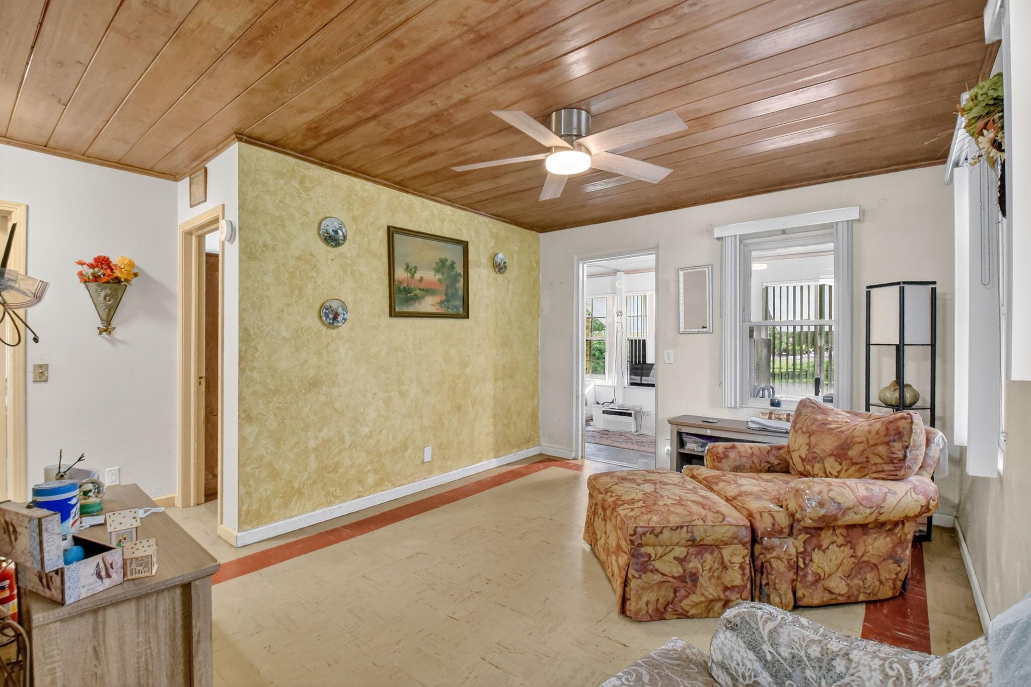 LAKEWOOD GARDENS 1 - Residential