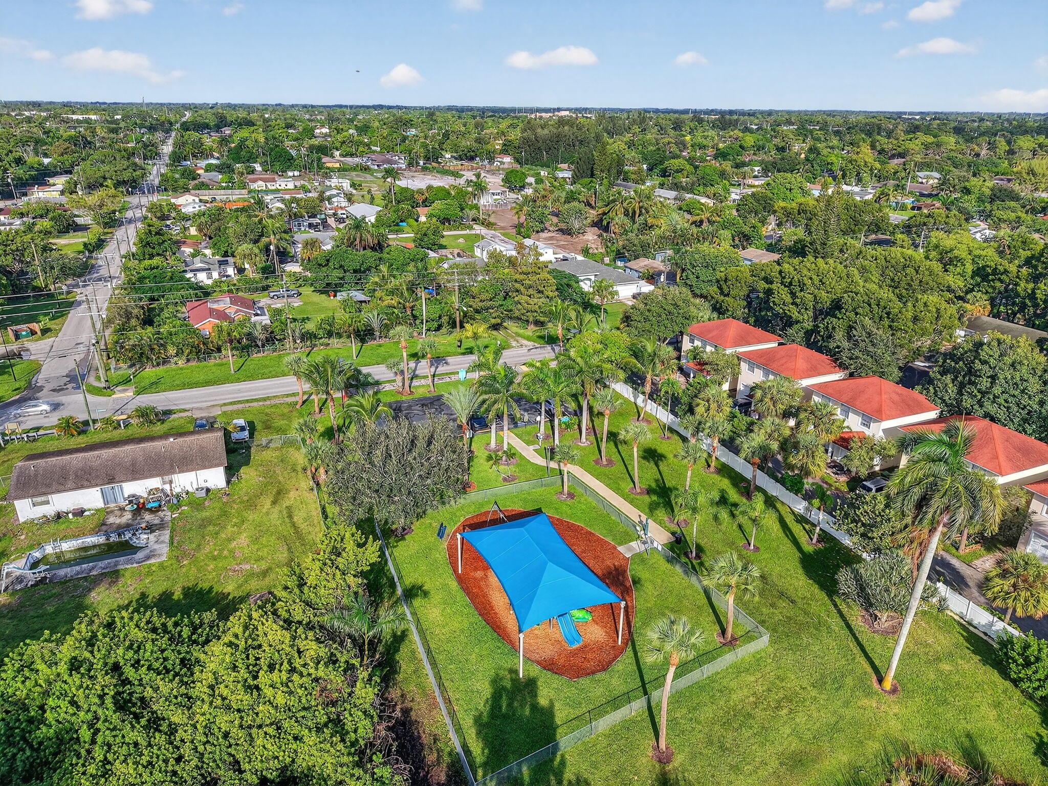 LAKEWOOD GARDENS 1 - Residential