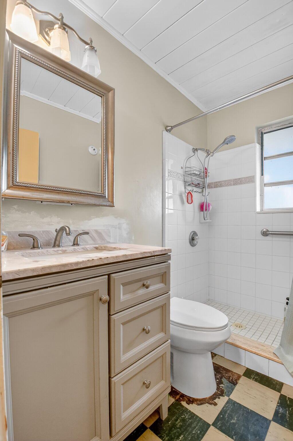 LAKEWOOD GARDENS 1 - Residential