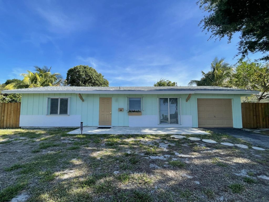 Photo of 1166 SW 4th Street, Boca Raton, FL 33486 (MLS # B26026620)
