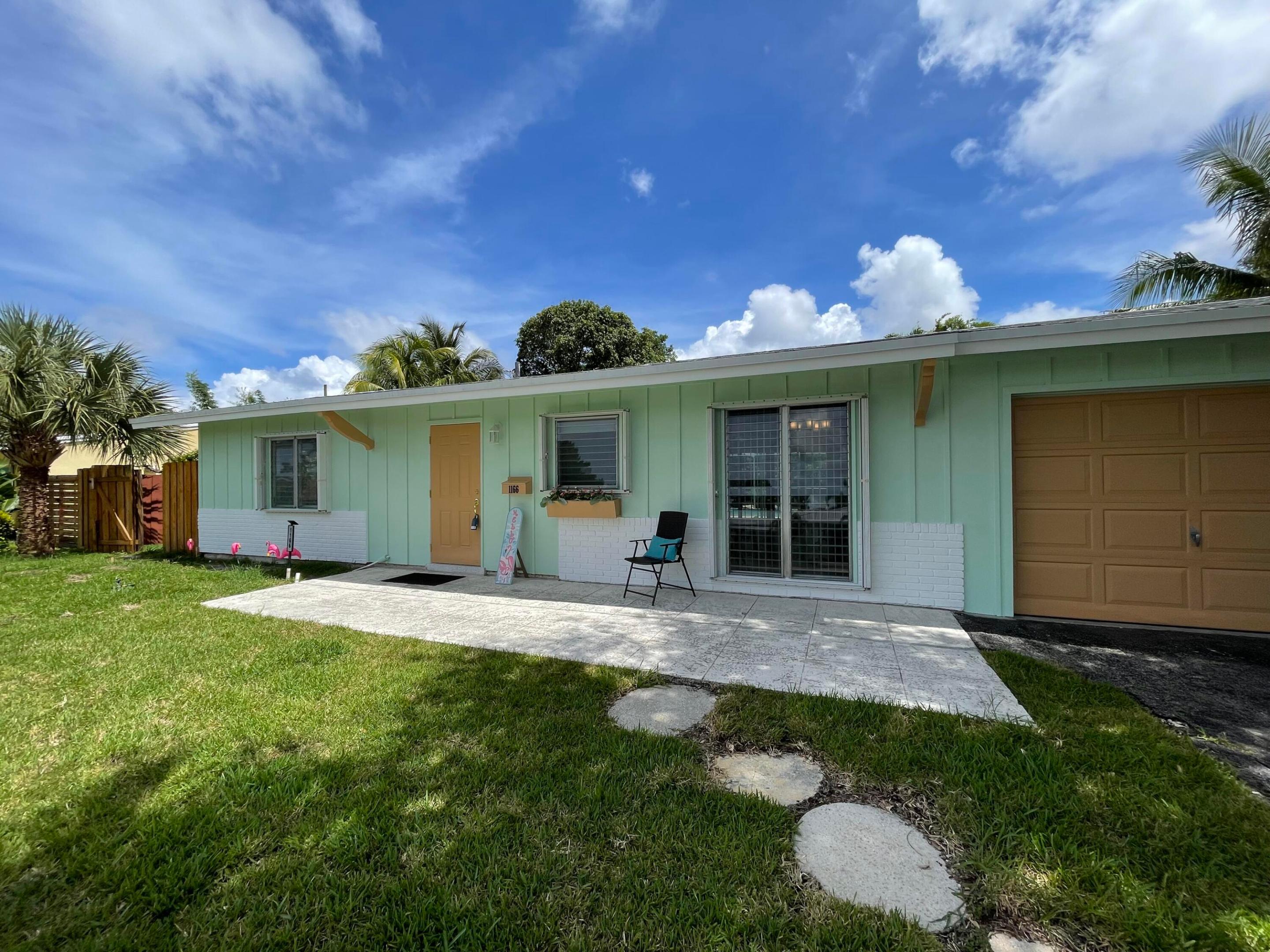 1166 SW 4th Street