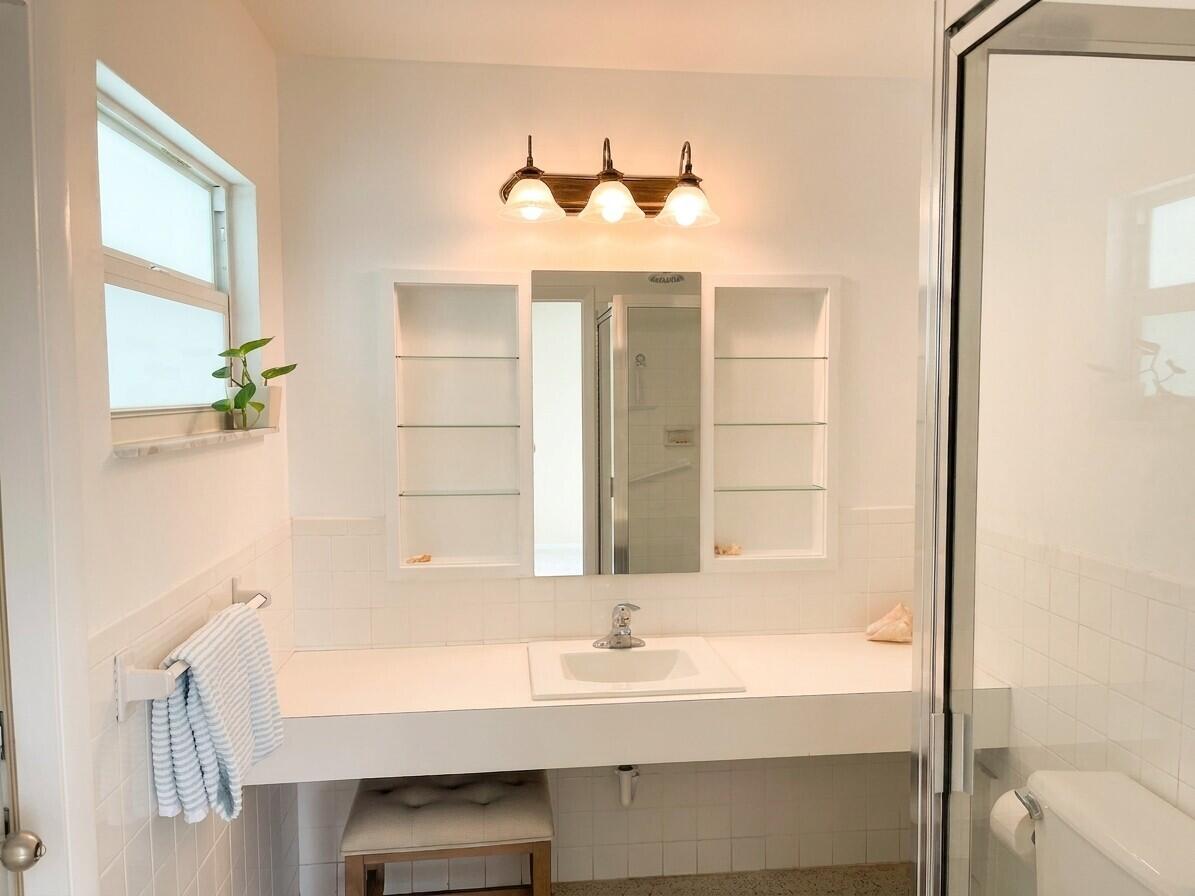 BOCA RATON SQUARE UNIT 3 - Residential