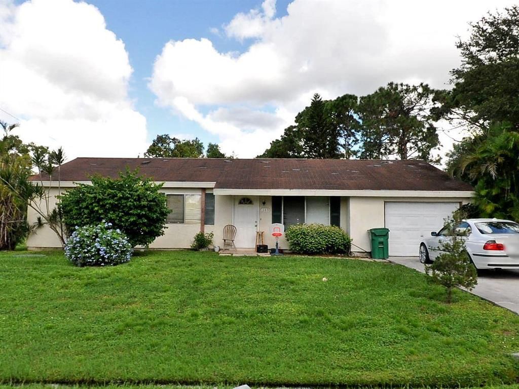 Photo of 343 SE Husted Terrace, Port Saint Lucie, FL 34983 (MLS # R10714721)