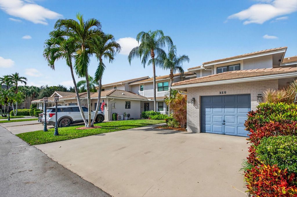 Photo of 315 Deer Creek Lakeside Way #315, Deerfield Beach, FL 33442 (MLS # F10536922)