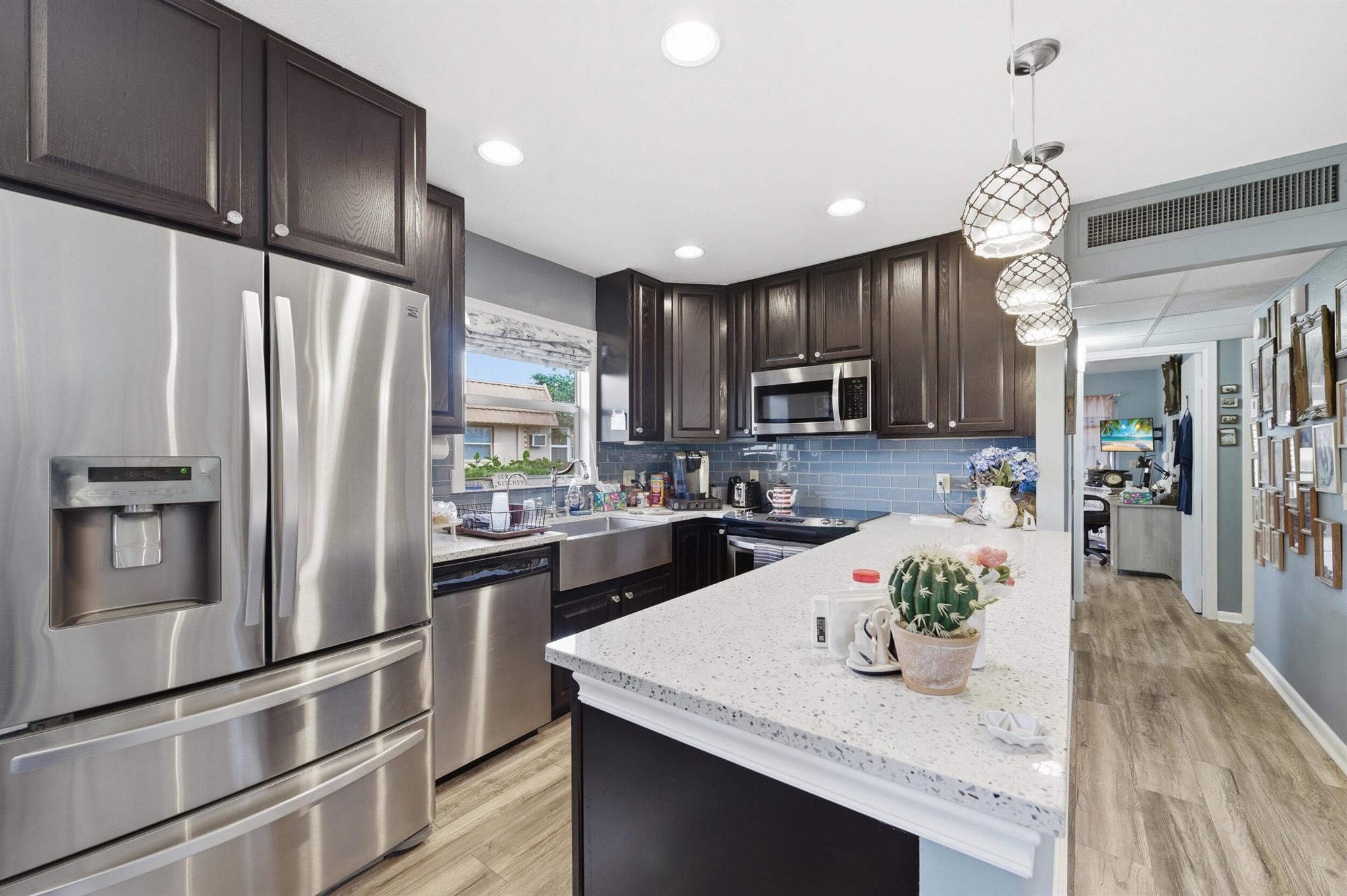 KINGS POINT - Residential