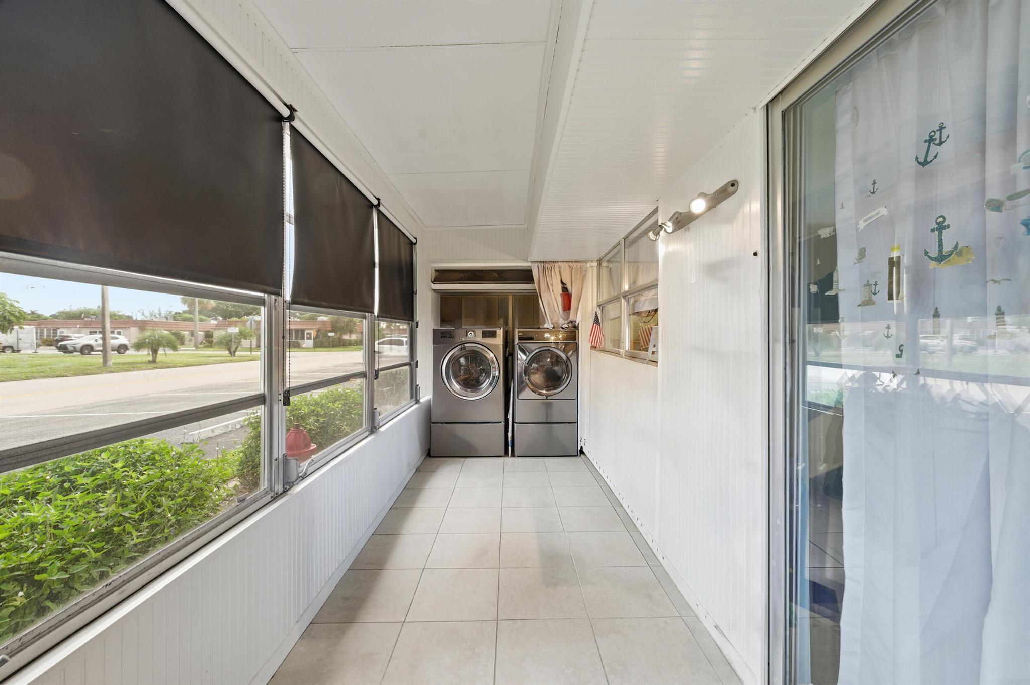 KINGS POINT - Residential