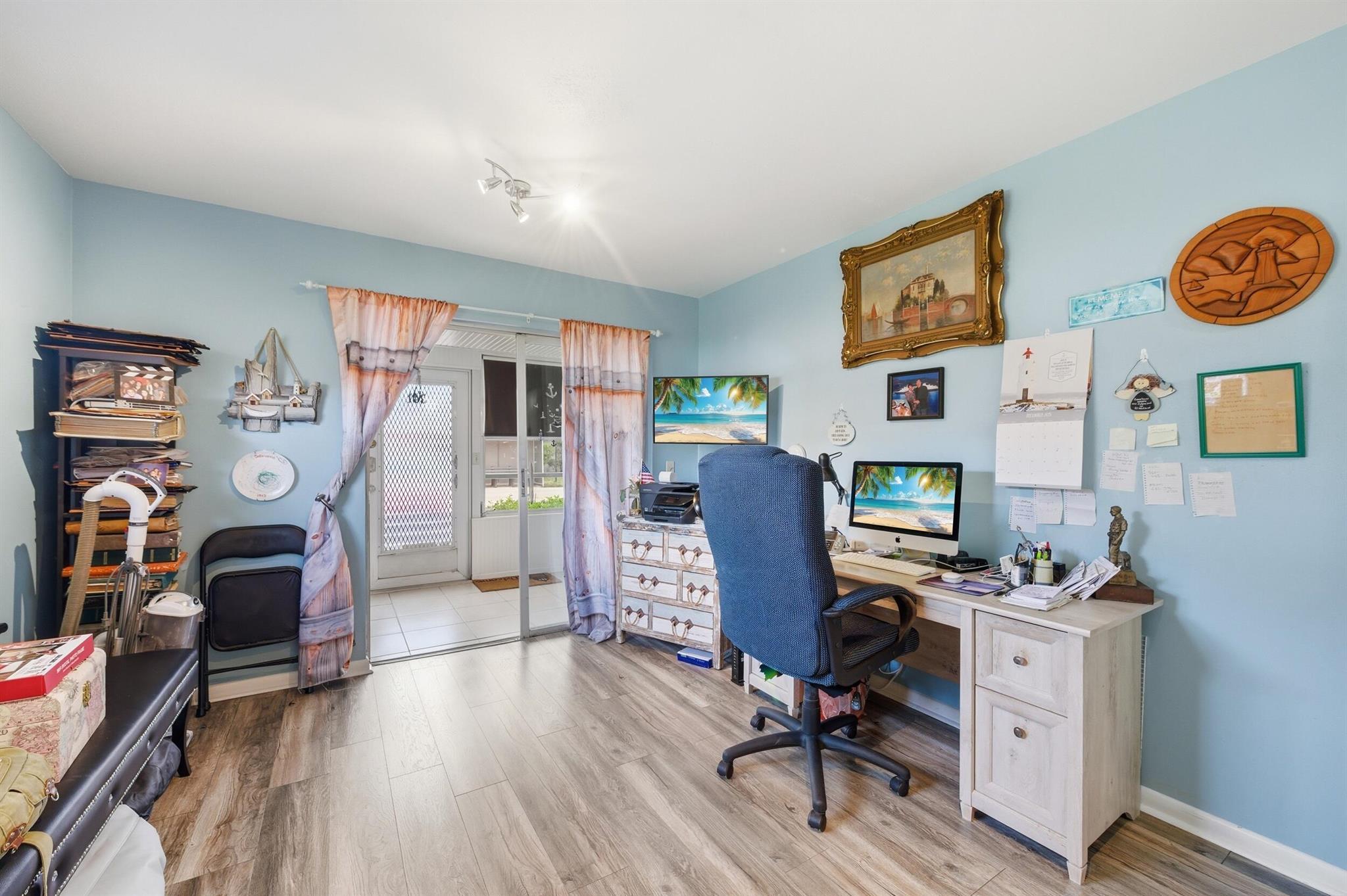 KINGS POINT - Residential