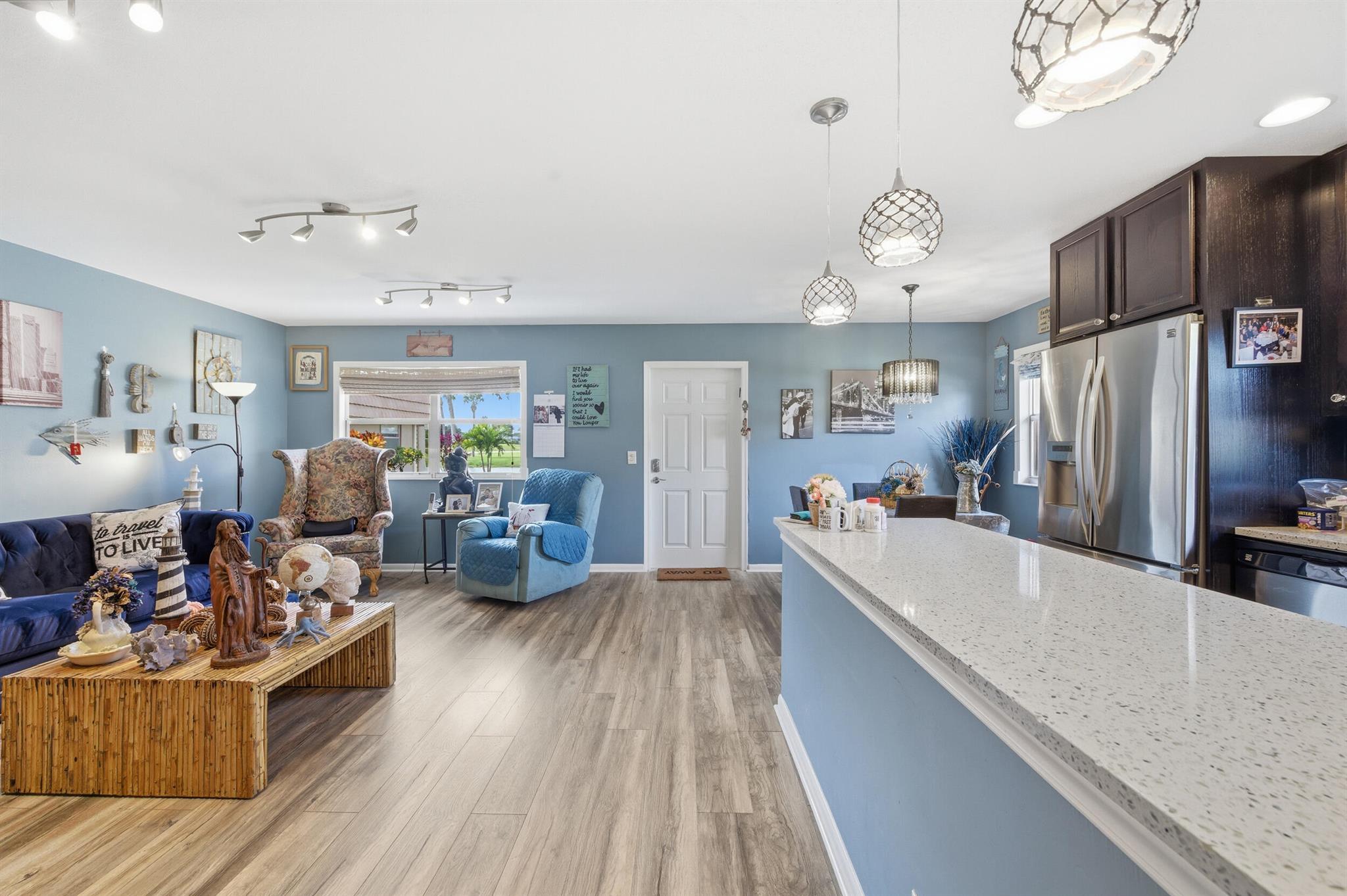 KINGS POINT - Residential