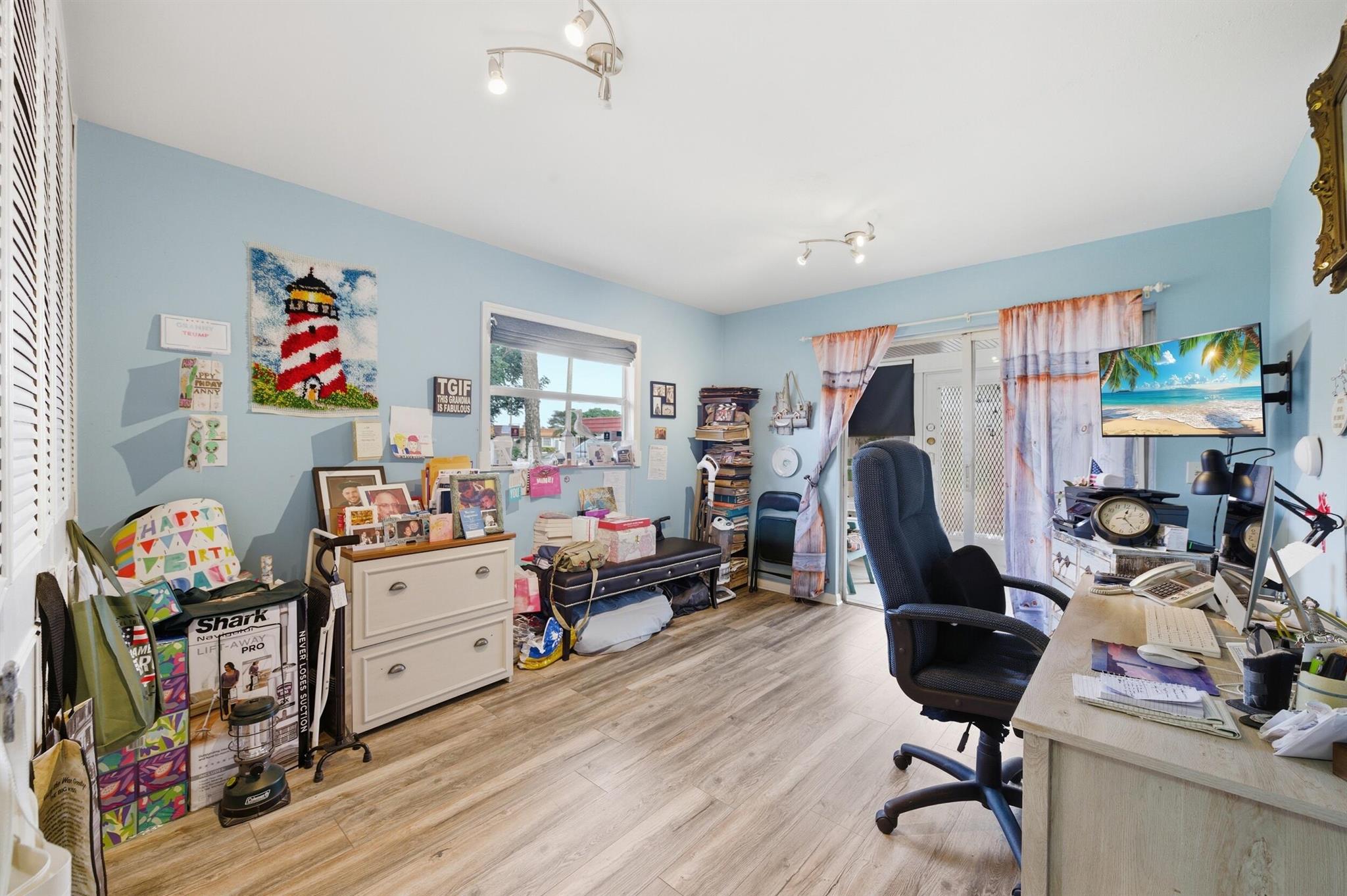 KINGS POINT - Residential