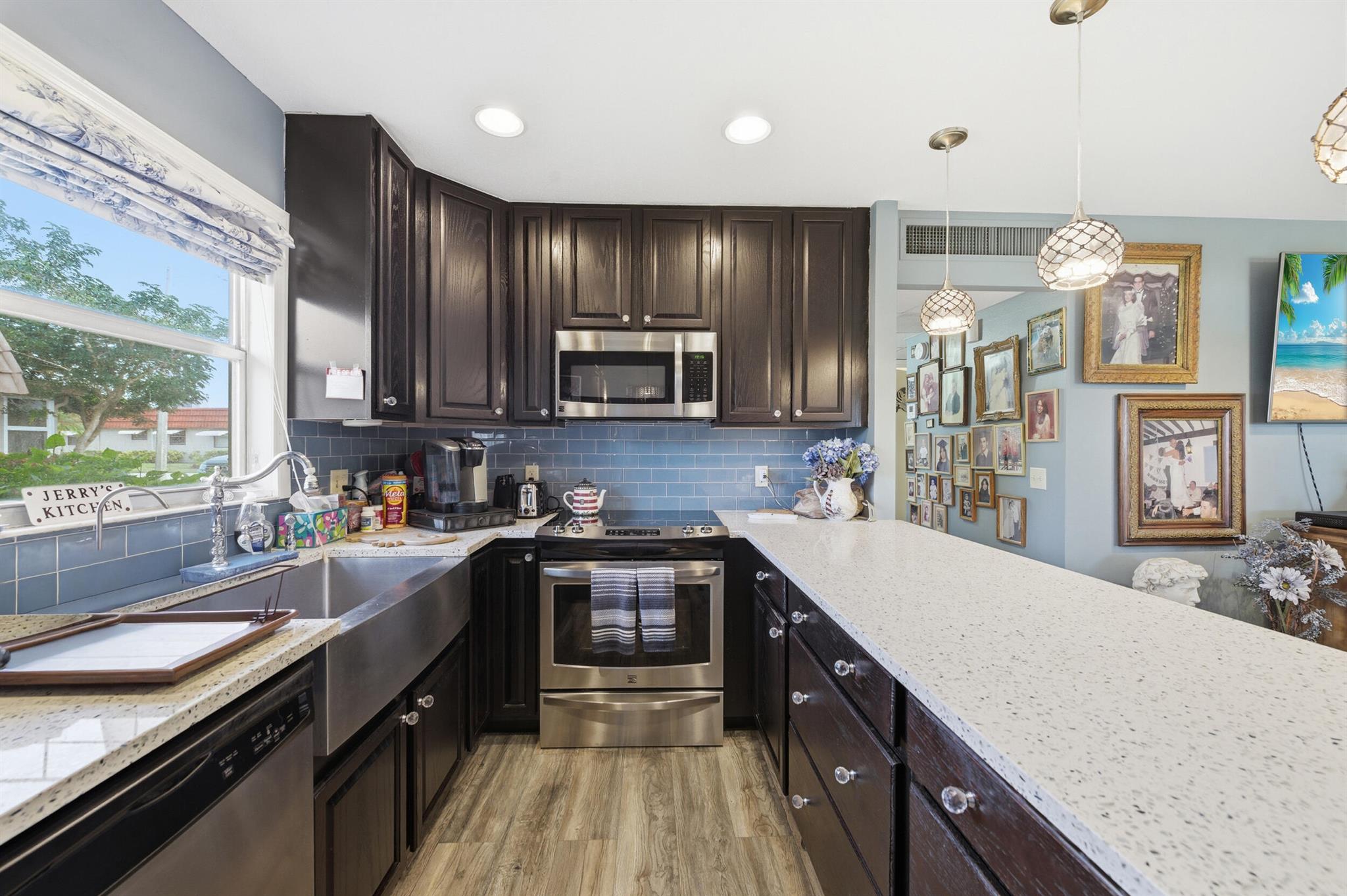 KINGS POINT - Residential