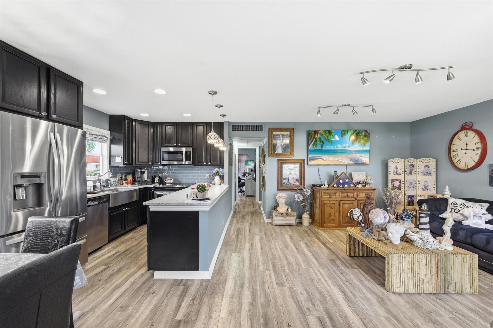 View photos, virtual tours, details... 341 Seville O