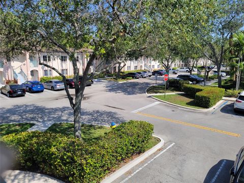 Condominium in Pembroke Pines FL 7760 22 St 9.jpg